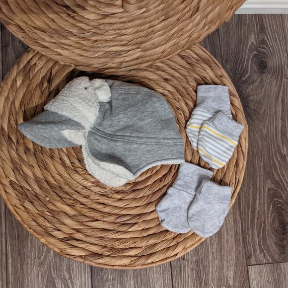 [KIDS 2/$20] EUC Baby (0-6M) - BUNDLE: Sherpa Hat + 2prs. Scratch Mitts - Picture 2 of 5